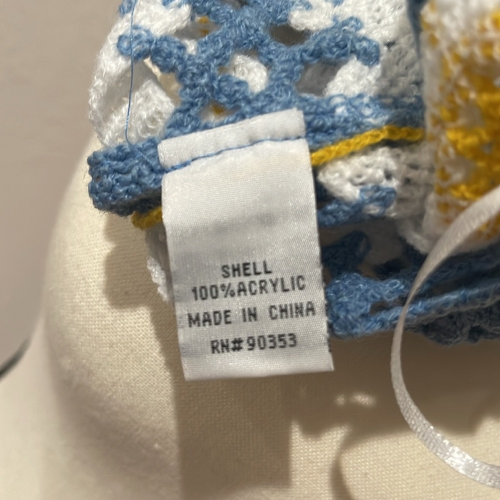 REBELLION Daisy Crochet Style Top SZ M Blue White and Yellow Floral Crop Top NWT - Picture 7 of 10